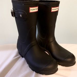 Hunter (short) rain boots size 6